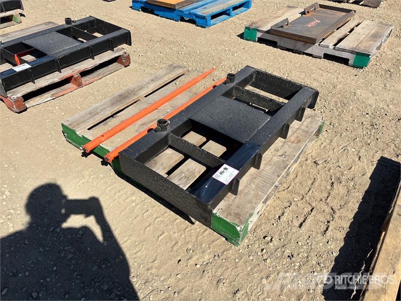 45 in Skid Steer Bale Spear (Unused) Drugi deli