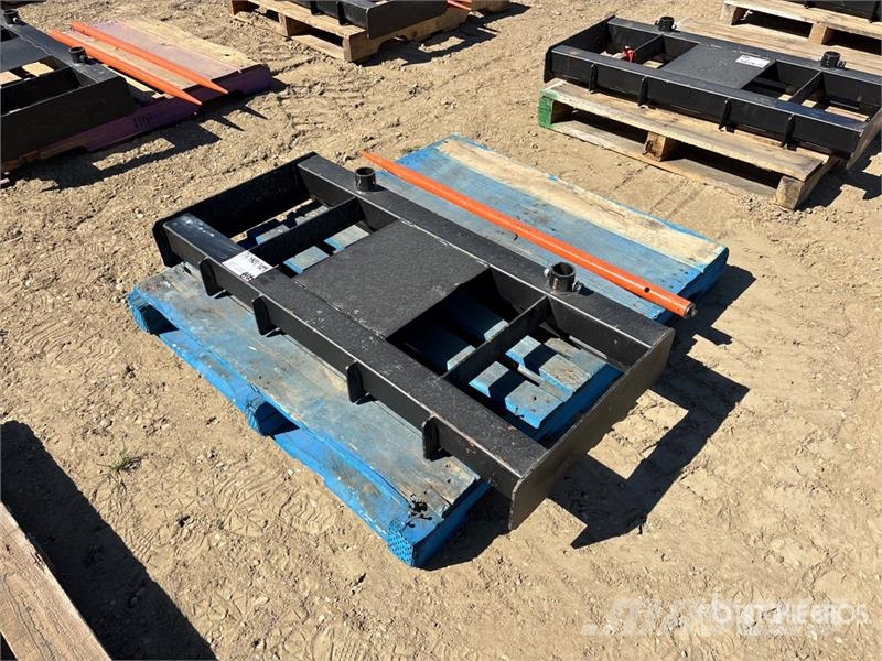  45 in Skid Steer Bale Spear (Unused) Drugi deli