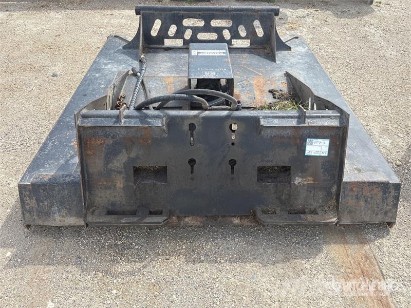 45 in Skid Steer Brush Cutter 装载牵引式割草机