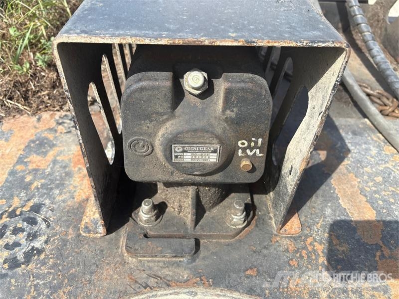 45 in Skid Steer Brush Cutter 装载牵引式割草机