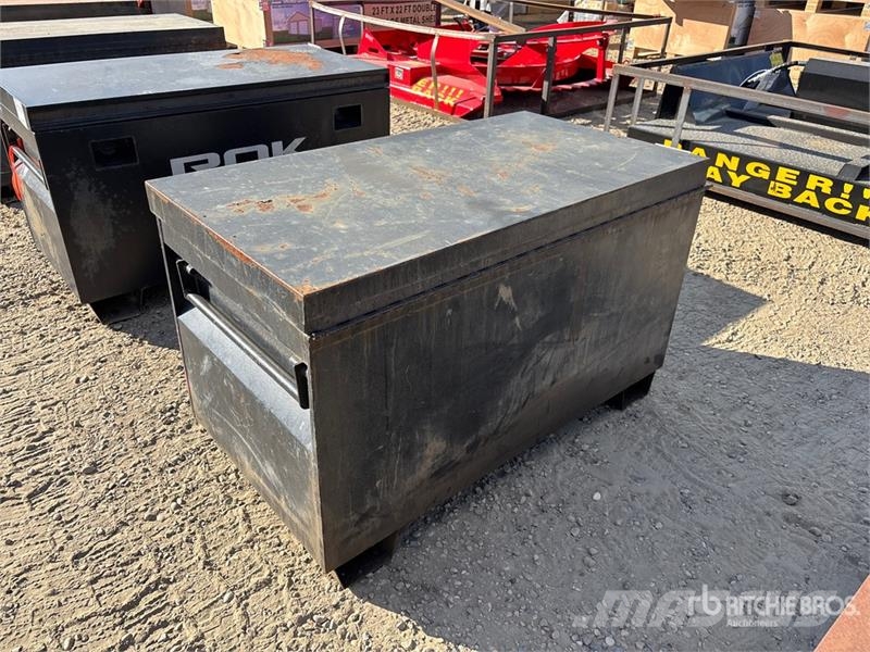  45 x 24 x 28 in Tool Box Muu