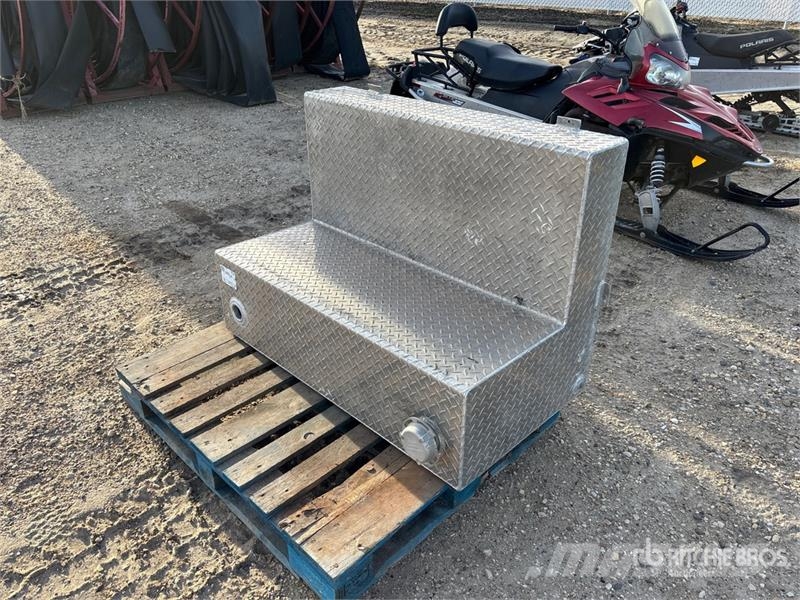 450 L Aluminum Fuel Tank Kraftstoff- und Zusatzstoffbehälter