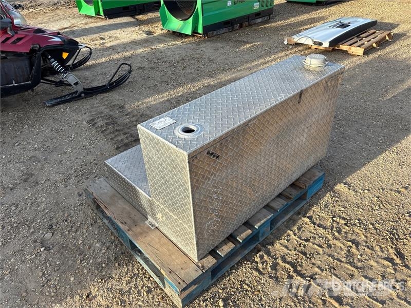 450 L Aluminum Fuel Tank Kraftstoff- und Zusatzstoffbehälter