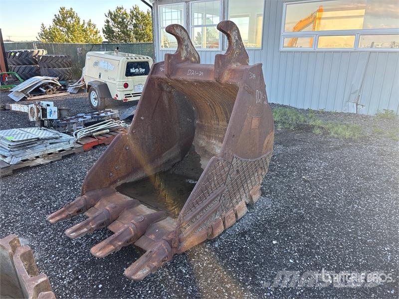 48 in Digging Excavator Bucket - Fits 400 Series 挖斗