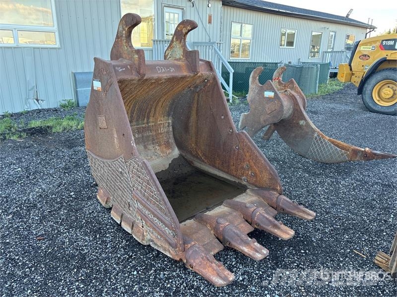48 in Digging Excavator Bucket - Fits 400 Series 挖斗