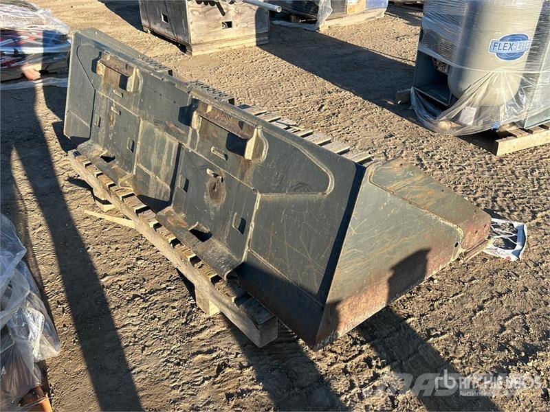  48 in General Purpose Skid Steer Bucket دلاء