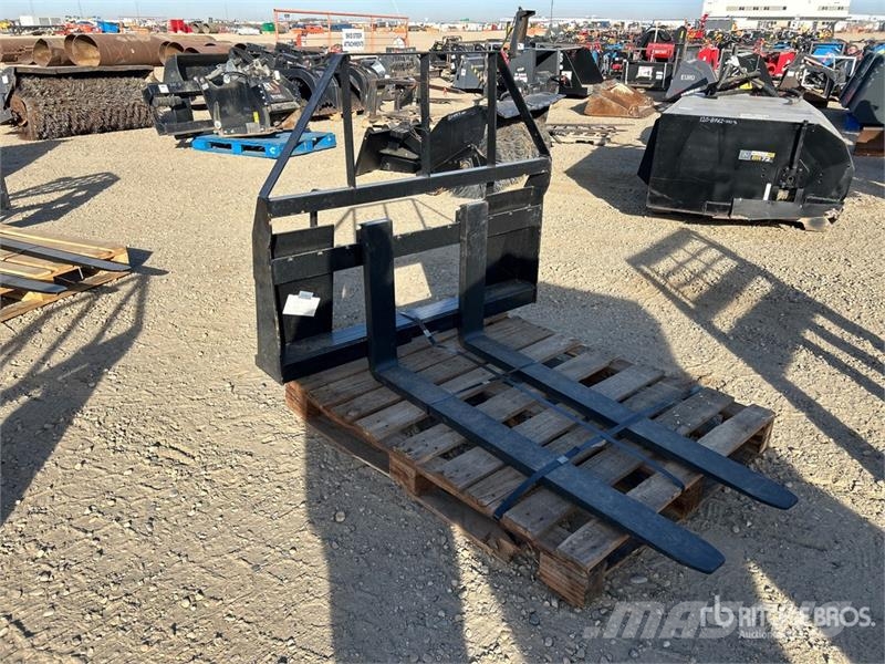 48 in Skid Steer Forks Fourche