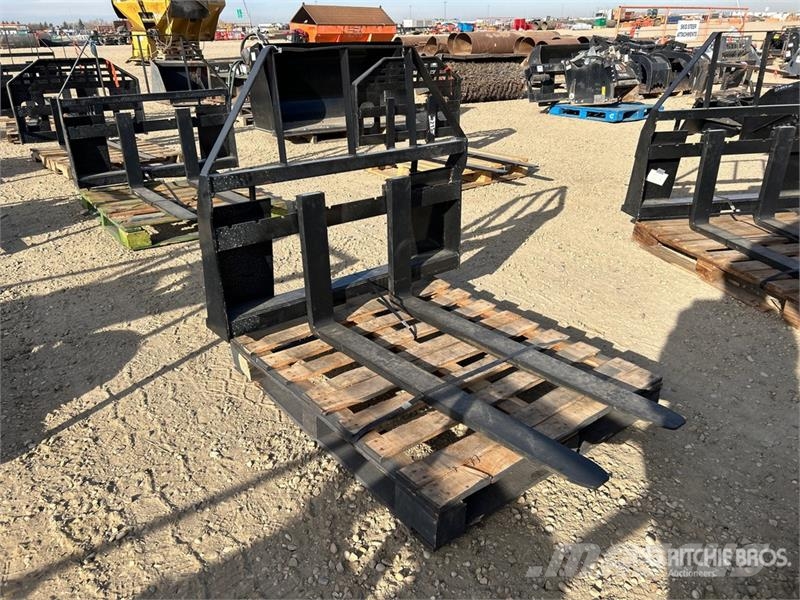 48 in Skid Steer Forks Fourche