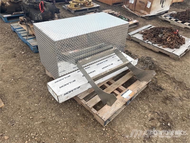  48 in x 24 in Aluminum Storage Box Transportes - Outros

