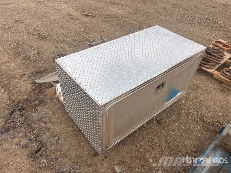  48 in x 24 in Aluminum Storage Box Transportes - Outros
