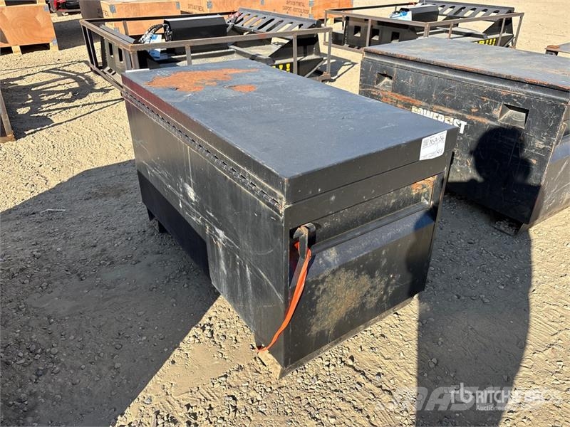 48 x 24 x 28 in Tool Box Muu