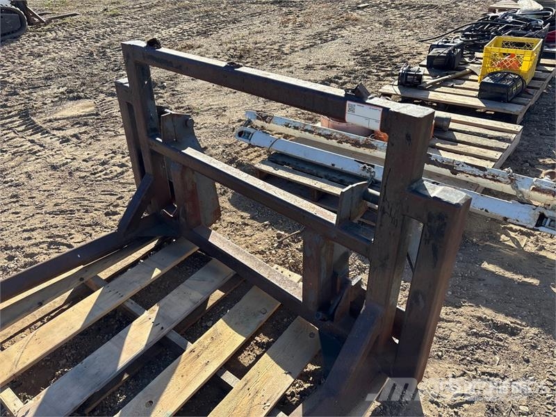  49 in Bale Forks ملحقات أخرى للجرارات