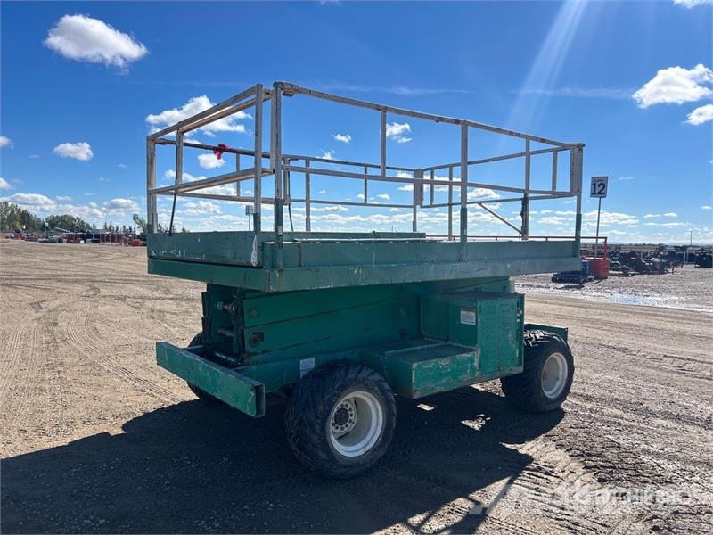 4x4 Dual Fuel Scissor Lift Käärtõstukid