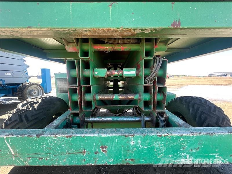 4x4 Dual Fuel Scissor Lift Käärtõstukid