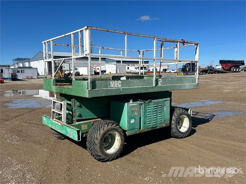 4x4 Dual Fuel Scissor Lift Käärtõstukid