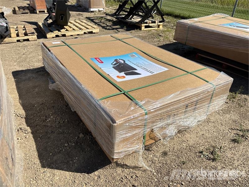  5.5 Ft Steel Truck Topper to fit Toyota Tacoma (Un Transportes - Outros
