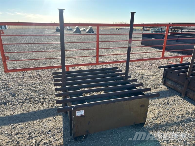  5 ft Steel Livestock Gate ماكينات وملحقات مواش أخرى