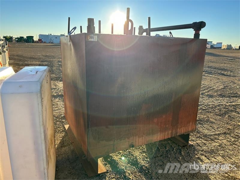 5 ft x 6 ft x 40 in Steel Skid Mounted Fluid Tank Sonstige Baumaschinen