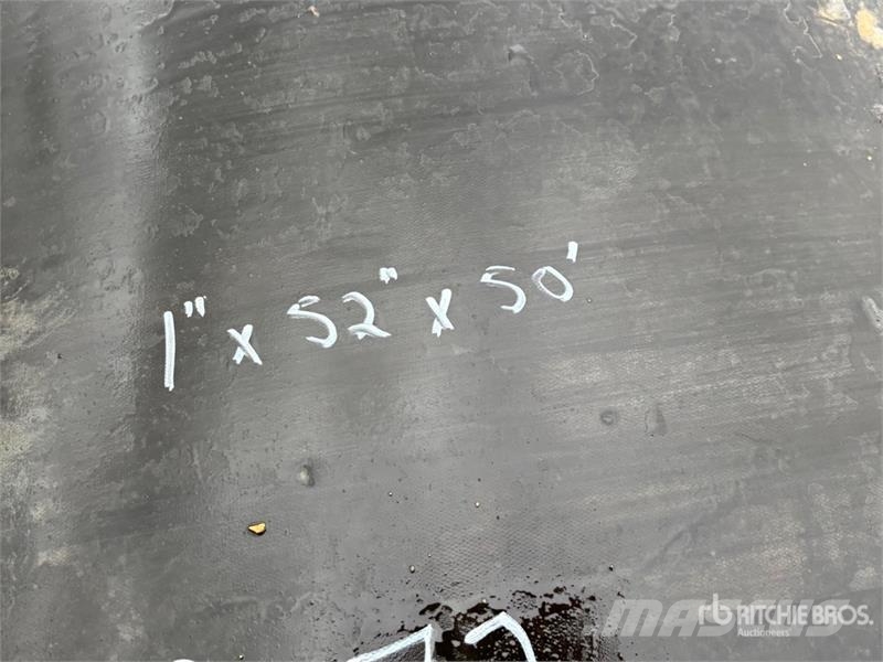 50 ft of 52 in x 1 in Rubber Matting (Unused) معدات البناء - غير ذلك