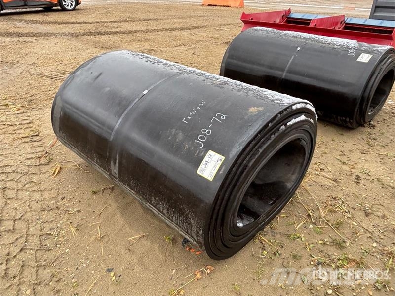 50 ft of 52 in x 1 in Rubber Matting (Unused) معدات البناء - غير ذلك