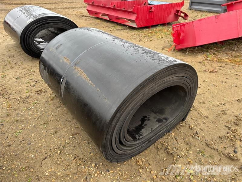 50 ft of 52 in x 1 in Rubber Matting (Unused) Bouw - Overige