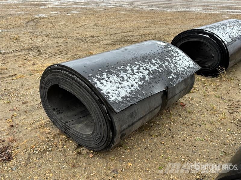50 ft of 52 in x 1 in Rubber Matting (Unused) Bouw - Overige