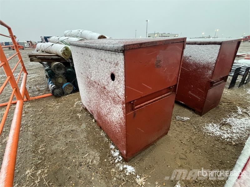  50 in x 30 in x 51 in Job Site Box مكونات أخرى