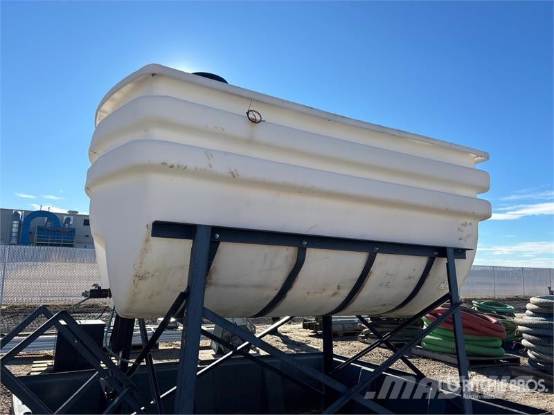 500 gal Poly Fuel Tank Polttoaine- ja lisäainesäiliöt