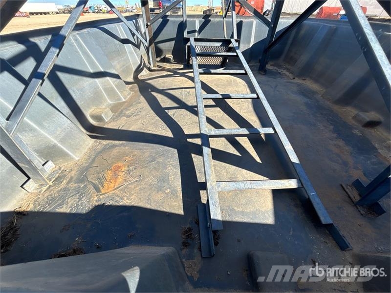 500 gal Poly Fuel Tank Polttoaine- ja lisäainesäiliöt