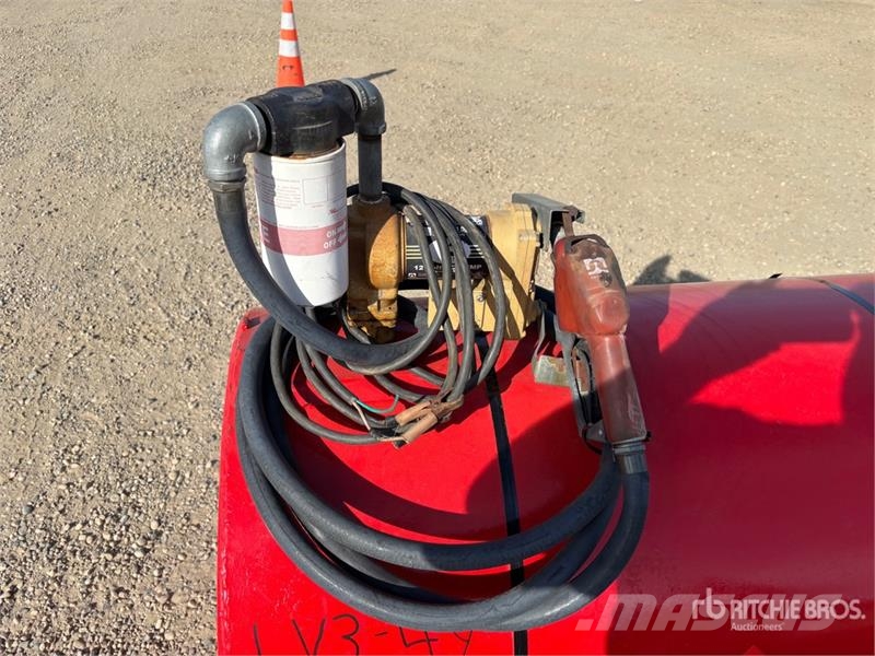 500 L Steel Fuel Tank Üzemanyag- és adaléktartályok