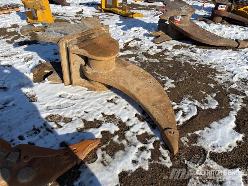  51 in Excavator Ripper - Fits Cat 349FL خداشات
