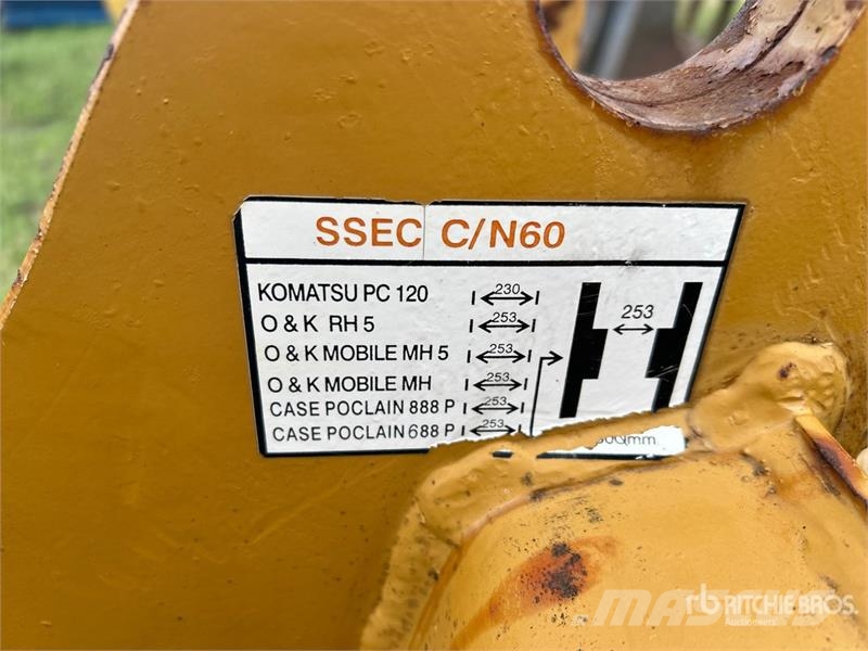 52 in Excavator Bucket Kašike / Korpe
