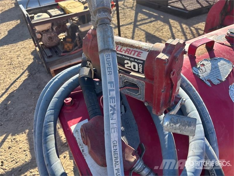 520 L Portable Steel Fuel Tank Degvielas un piedevu tvertnes