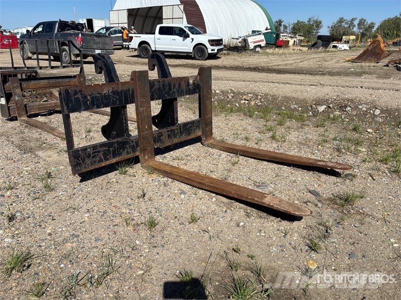 54 in Wheel Loader Forks - Fits Cat 420FIT Gabeln