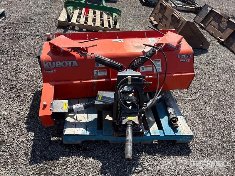56 in Kubota L2163 Sweeper Attachment Süpürgeler