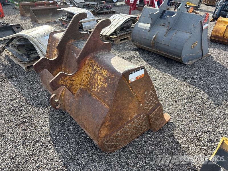  57 in Cleanup Excavator Bucket - Fits 150 Series Kanalak