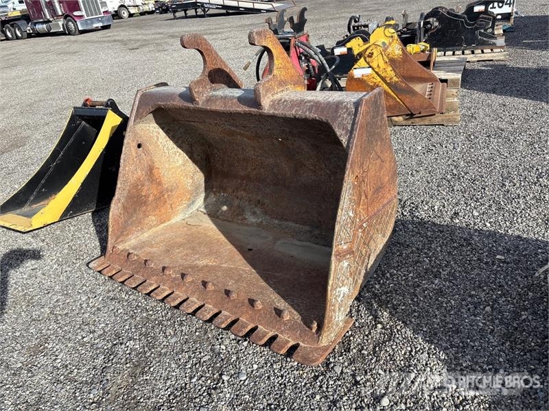  57 in Cleanup Excavator Bucket - Fits 150 Series Kanalak