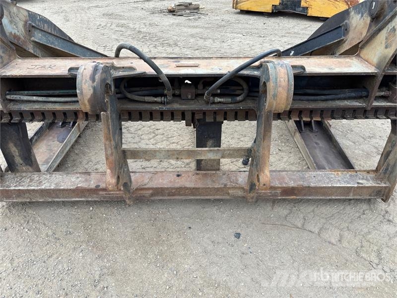  57 in Wheel Loader Grapple خطاطيف