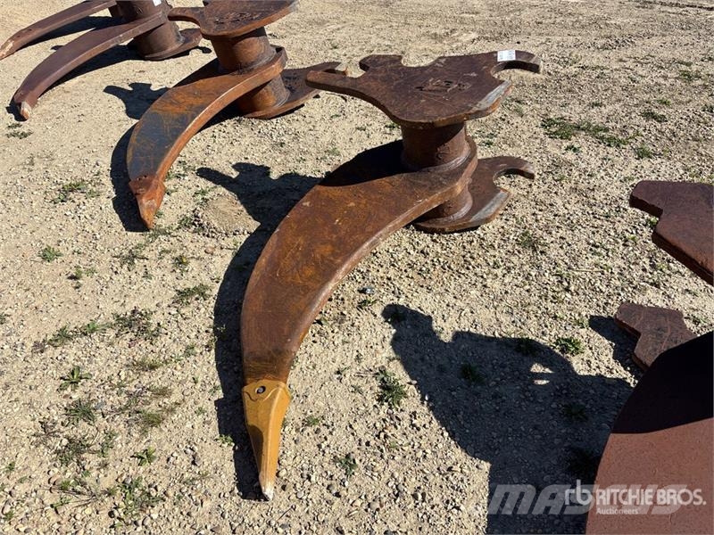 58 in Q/C Excavator Ripper - Fits 270 Escarificadores
