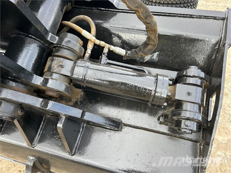  59 in Q/C Hydraulic Tilting Twist off CAT 321 D Bu دلاء