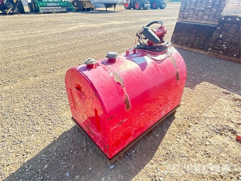 590 L Fuel Tank 연료 및 첨가제 탱크