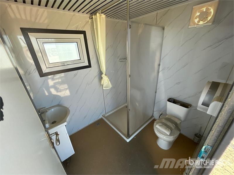 6 ft 3 in x 7 ft 1 in Portable Washroom Shower 其他拖車