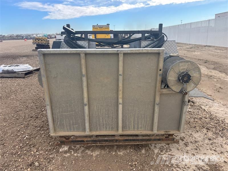  6 ft Welding Deck Body شاحنات أخرى