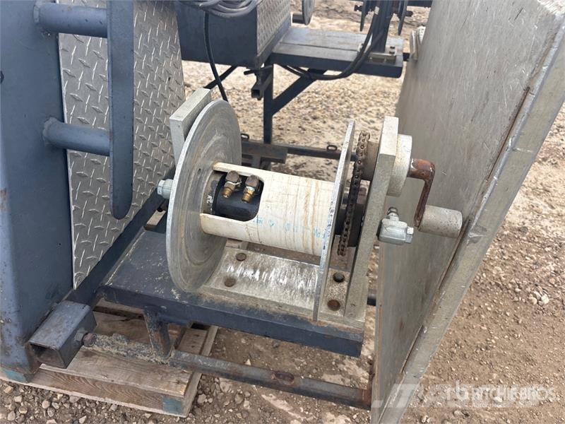  6 ft Welding Deck Body شاحنات أخرى