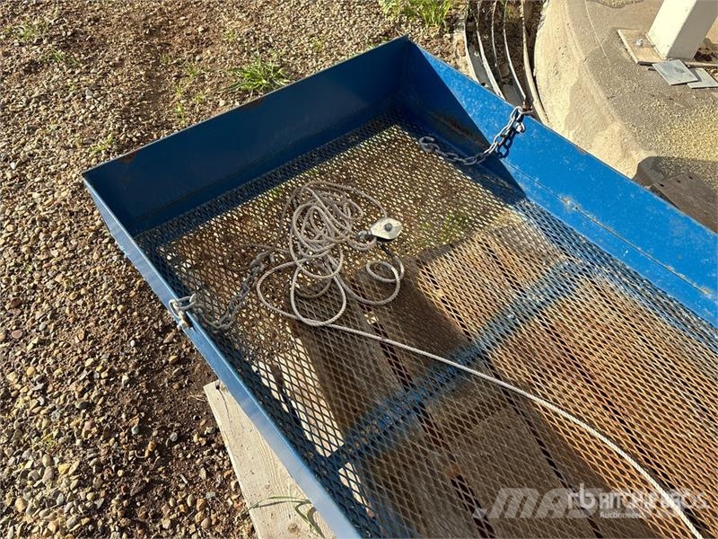 6 ft x 2 ft 5 in Fertilizer Screen Otra maquinaria agrícola