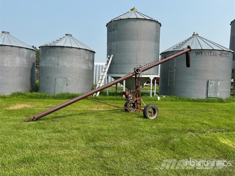 6 in x 25 ft Grain Auger (Inoperable) 운반 장비