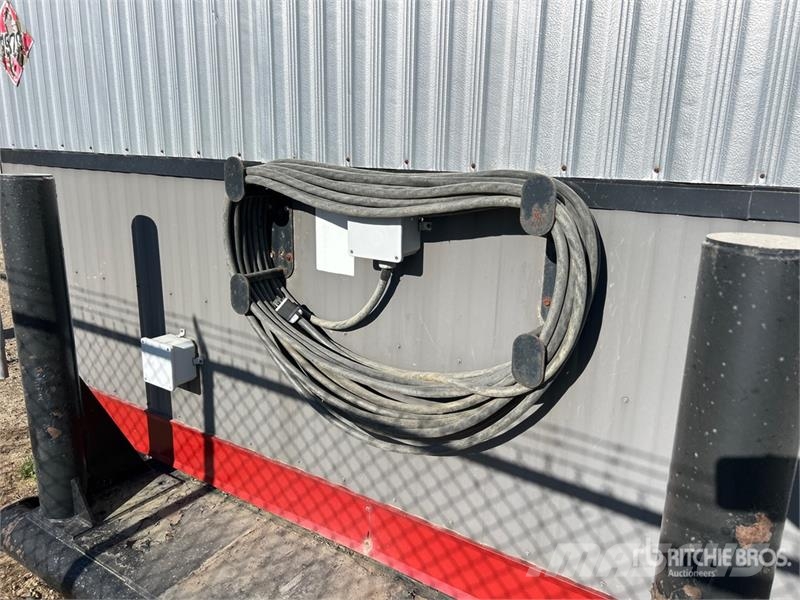 60 ft x 14 ft Skid-Mounted Mobile Camp Celtniecības moduļi