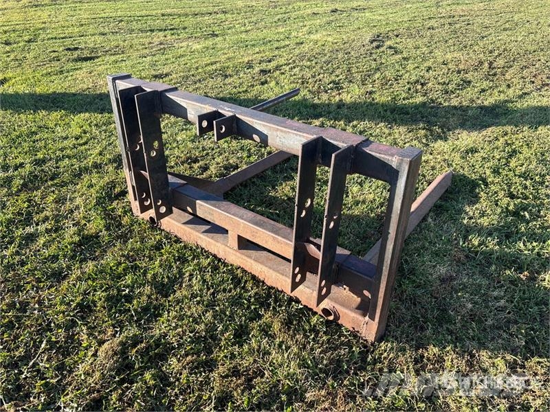 60 in Bale Forks ملحقات أخرى للجرارات