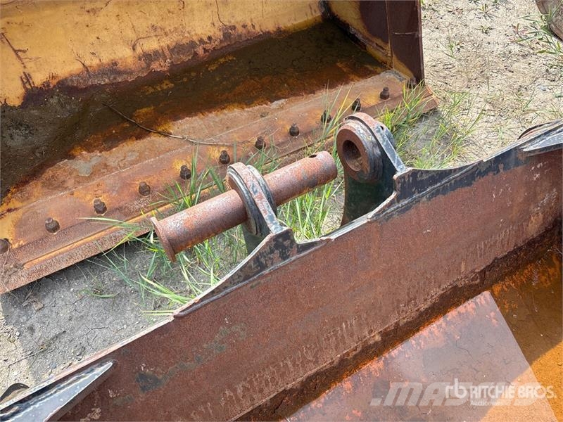 60 in Cleanup Excavator Bucket - Fits Cat 320-324 Godet