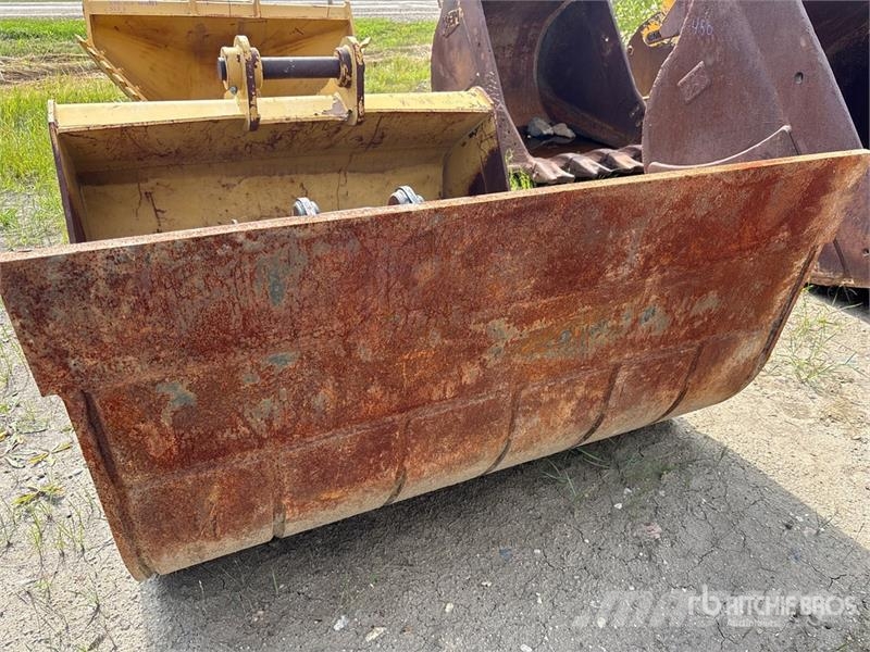 60 in Cleanup Excavator Bucket - Fits Cat 320-324 Godet